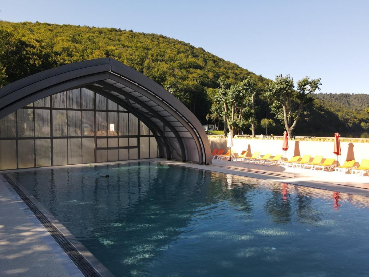 Camping Domaine Du Lac Chambon Murol Εξωτερικό φωτογραφία